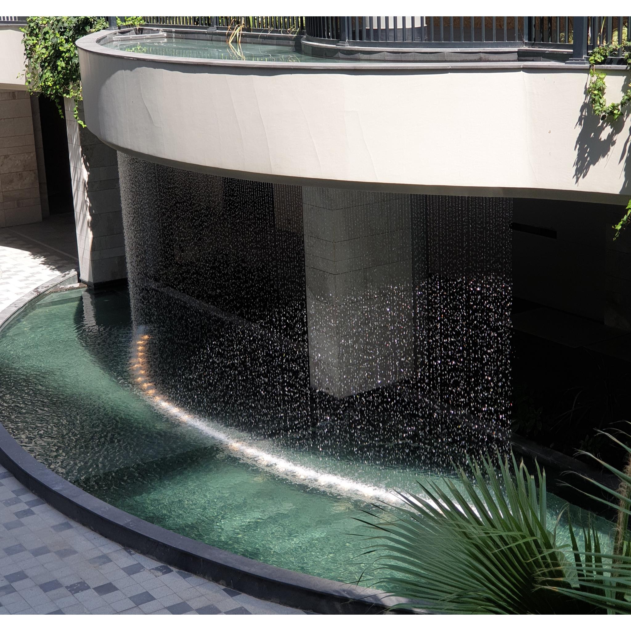 CLASSIC WATER CURTAIN