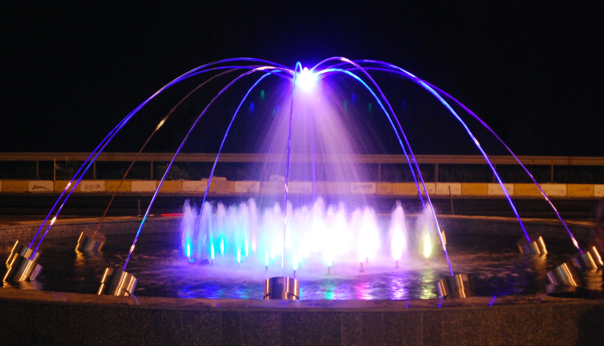 MUNICIPALITY SQUARE POOL